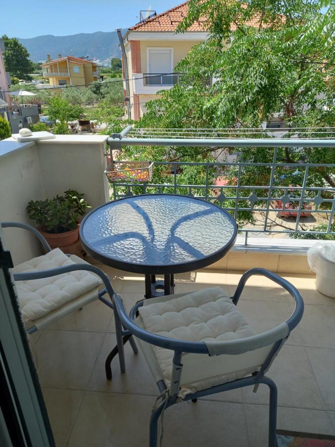 Peramos Apartments Néa Péramos Esterno foto