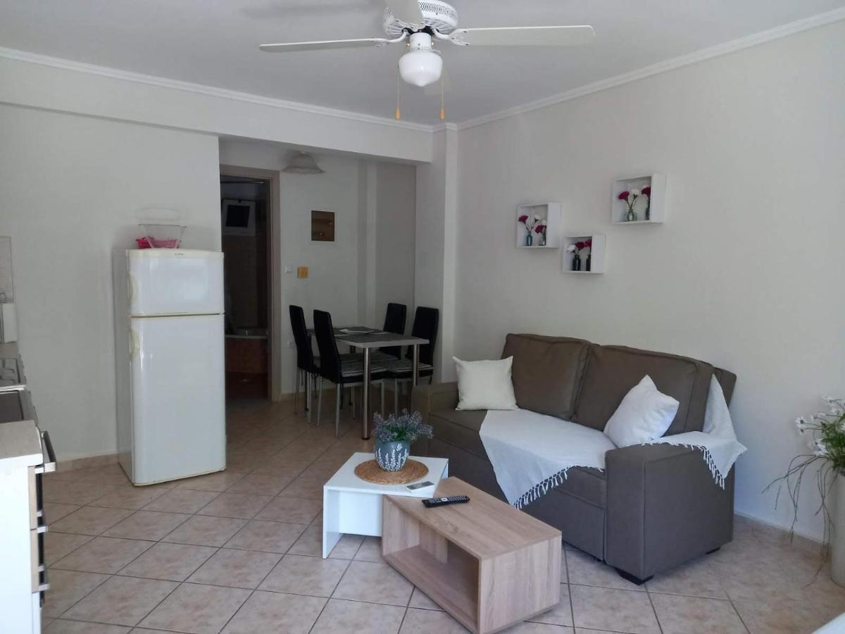 Peramos Apartments Néa Péramos Esterno foto