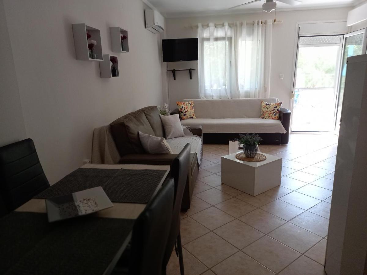 Peramos Apartments Néa Péramos Esterno foto