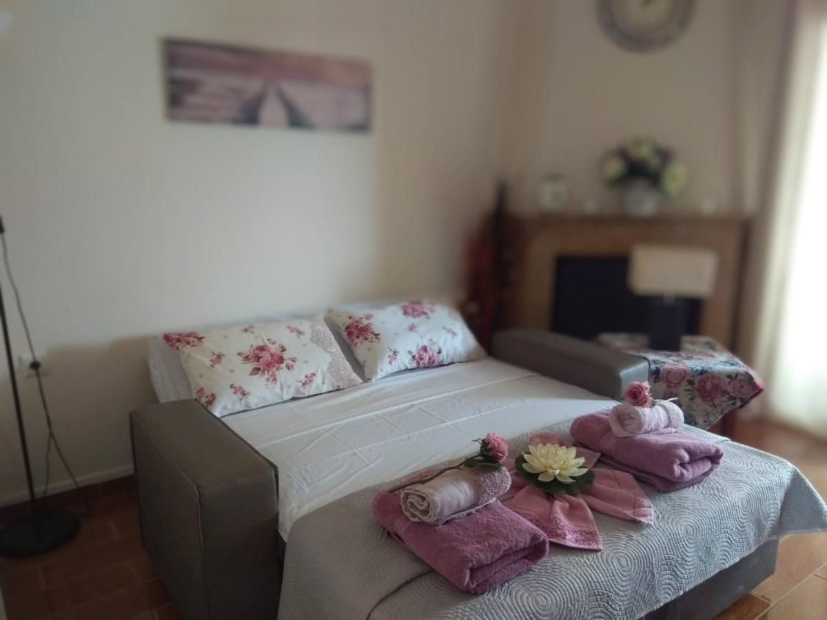Peramos Apartments Néa Péramos Esterno foto