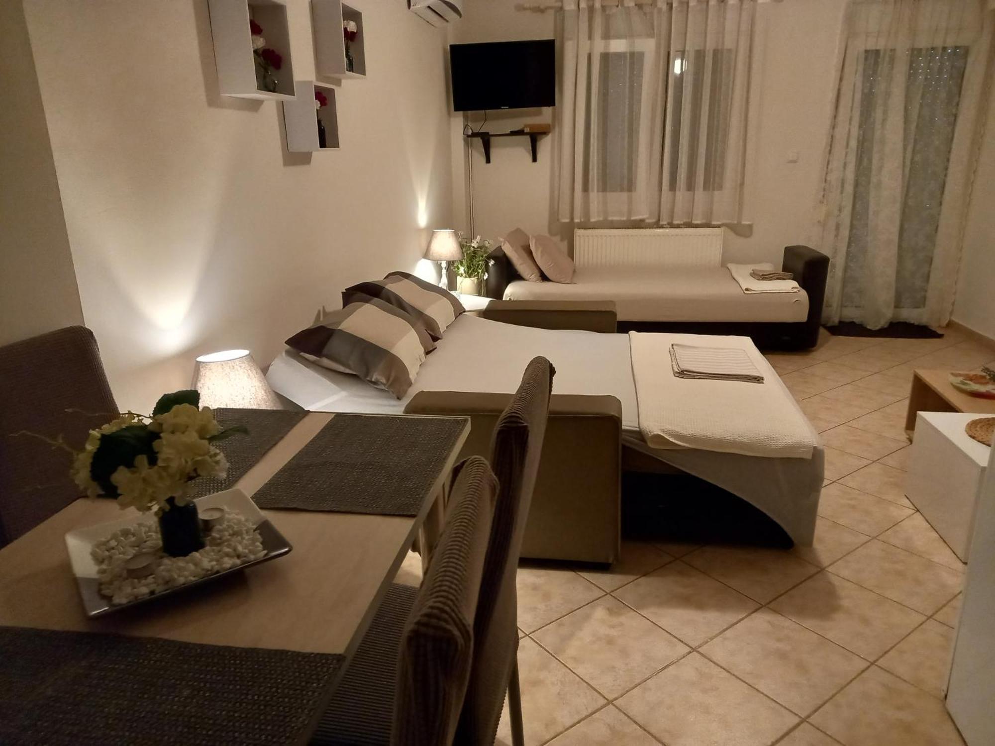 Peramos Apartments Néa Péramos Esterno foto